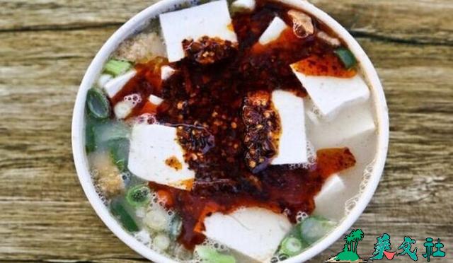清香醇厚的黔川路千碗豆腐汤