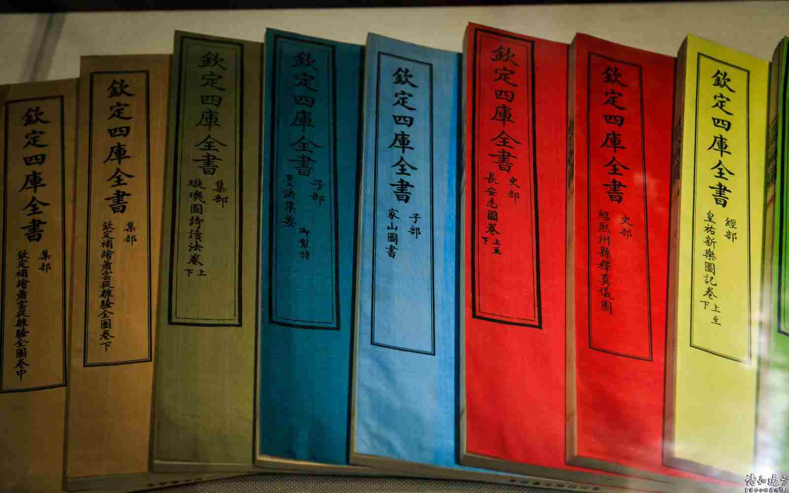 庆山采访国内最大藏书家韦力，痴绝于藏书的人，嗜古书如命