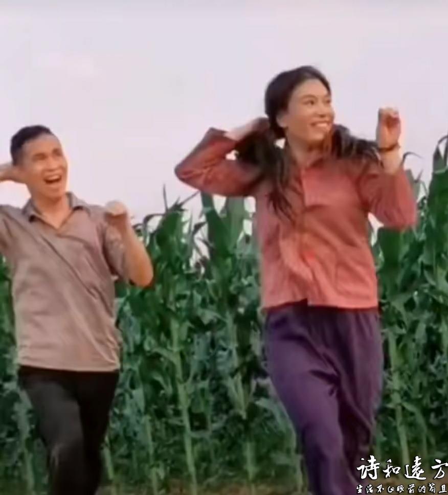温州农民夫妻田间跳舞，“为爱起舞”的背后是积极乐观的生活态度