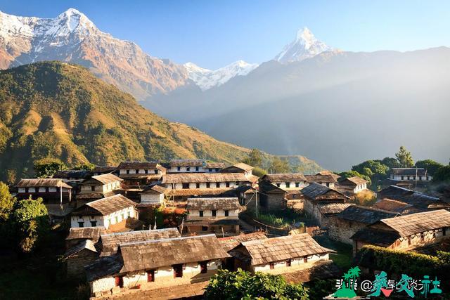 尼泊尔那么小 敢于硬抗印度 中巴是靠山？