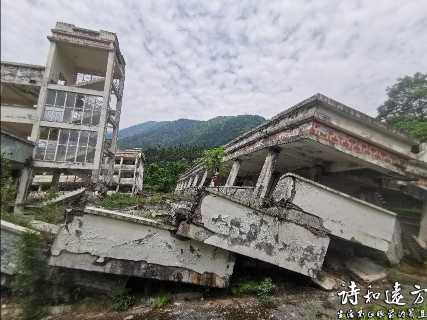 摩旅西藏第三天，走近汶川，近距离感受曾经地震留下的痕迹